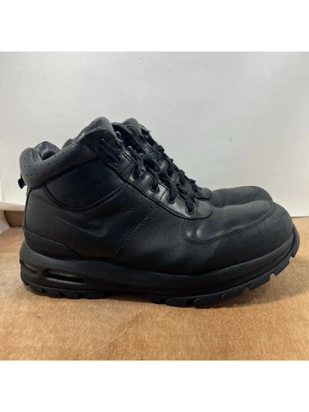 Nike Air Max Goaterra Triple Black Men Sz 11 Low Top Lace-Up Sneakers 365970-090